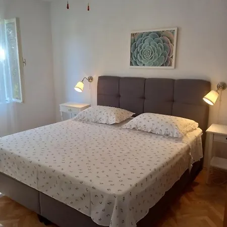House - Meri * Zdrelac