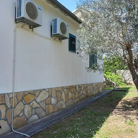 House - Meri Apartment *