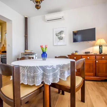 House - Meri * Zdrelac