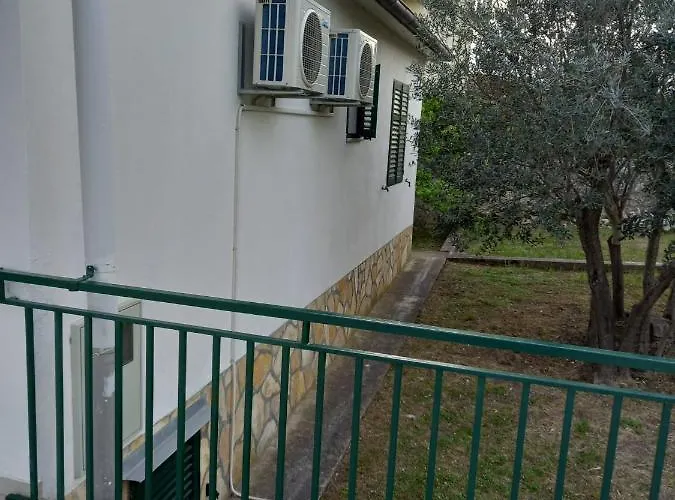 House - Meri Διαμέρισμα